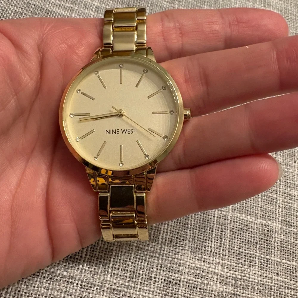 Nine West Women's Quartz Gold-Tone Alloy Link Bracelet Watch, 36mm